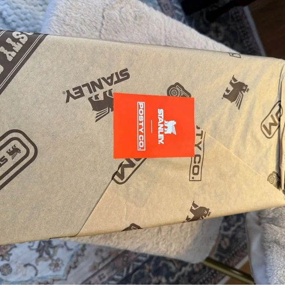 Stanley Camouflage Hydration Tumbler 40 OZ BNIB - Picture 4 of 5